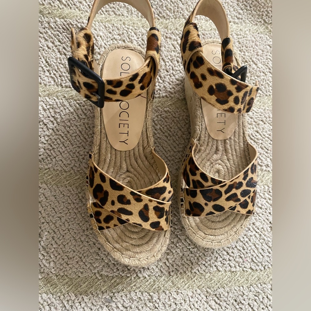 Espadrilles/ wedges